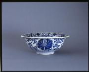 南紀男山焼  染付法相華唐草文鉢