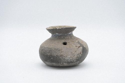 小型𤭯