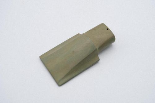 斧形石製品