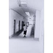 「王国」より　壁の中