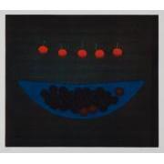 さくらんぼと青い鉢